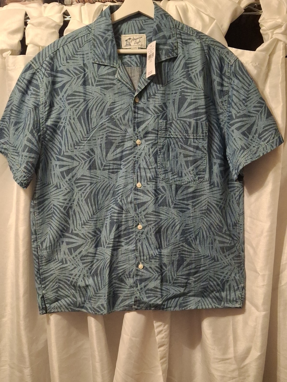 American Eagle Outfitters Blue Palm-Print Button-Up Shirt